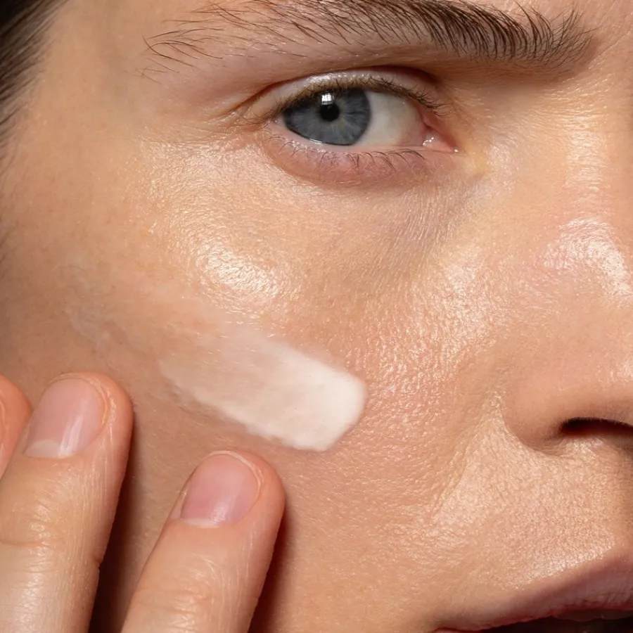 Mu00C1DARA Pflege RETINOL ALTERNATIVE Plant-Powered Night Cream von MÁDARA