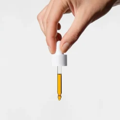 Mu00C1DARA Pflege Retinol Alternative Plant-Powered Bakuchiol Gesichtsöl von MÁDARA