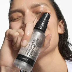 The INKEY List Porenpflege und Reinigung Hydro-surge Dewy Face Mist von