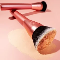 Real Techniques Glow Round Base Brush