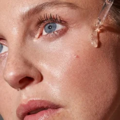 DADO SENS REGENERATION E FEUCHTIGKEITSSERUM - bei regenerationsbedürftiger Haut von