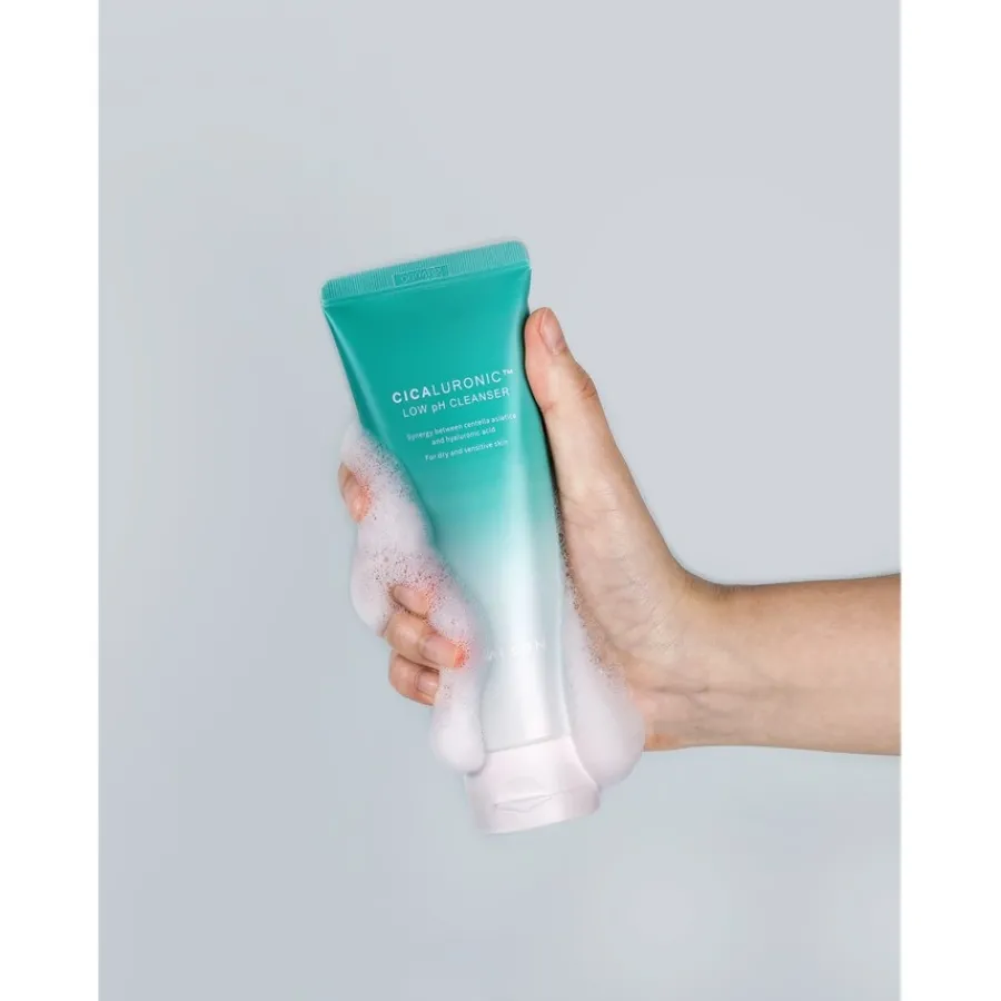 Mizon Reiniger Cicaluronic Low PH Cleansing Foam von