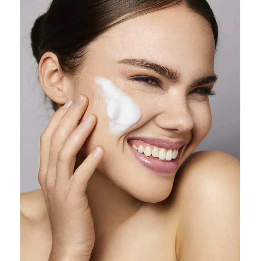 Rosense Reinigungsschaum mit 91% Rosenwasser Best