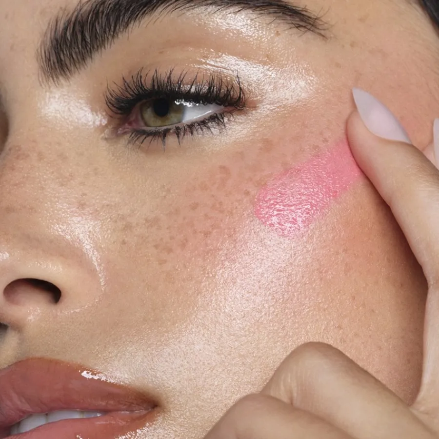 Anastasia Beverly Hills Rouge Blurring Serum Blush von Hot