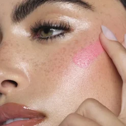 Anastasia Beverly Hills Rouge Blurring Serum Blush von Hot