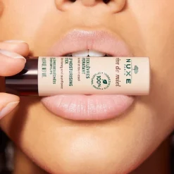 Nuxe Rêve de Miel Lip Moisturizing Stick von