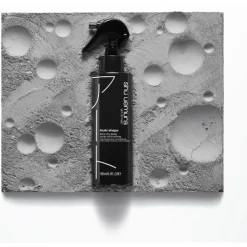 Shu Uemura Shu Style Tsuki Shape Blow Dry Spray von