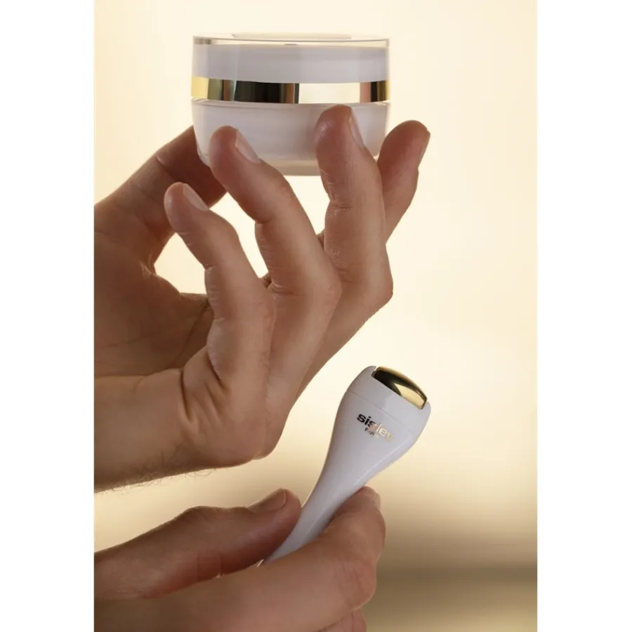 Sisley a Eye And Lip Contour Cream + Massage Tool