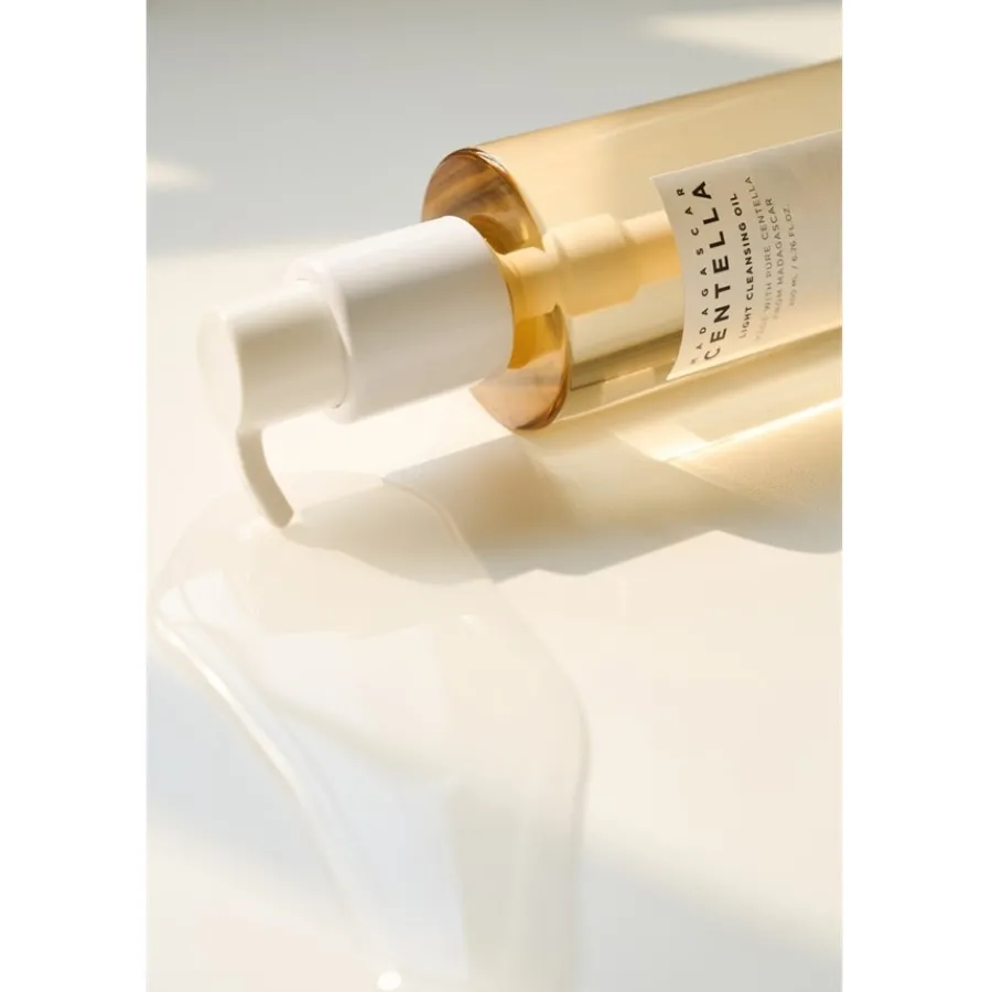 Skin1004 Madagascar Centella Light Cleansing Oil Sale