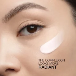 GIVENCHY SKIN PERFECTO Radiance Perfecting UV Fluid SPF 50+ von