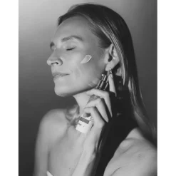 Sisley Sonnenpflege Sunleÿa Soin Solaire Anti-Âge SPF30 von Online