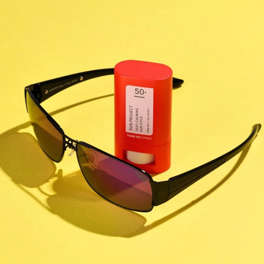 Thank You Farmer Sonnenschutz Sun Project Silky Calming Sun Stick von