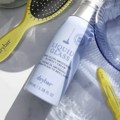 Drybar Styling & Finishing Liquid Glass High-Gloss Smoothing Blowout Cream von