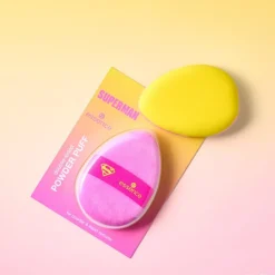 Essence Superman Double Sided Powder Puff von