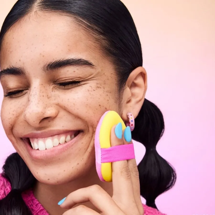 Essence Superman Double Sided Powder Puff von