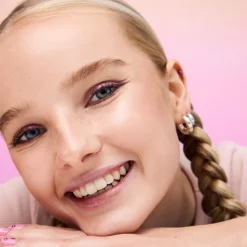 Essence Superman Jelly Highlighter Stick von