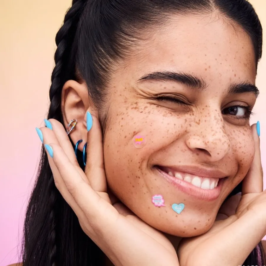 Essence Superman Pimple Patches von Hot