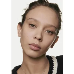 CHANEL TEINT GRUNDIERUNG ULTRA LE TEINT VELVET Foundation mit Weichzeichnereffekt. Samtig-mattes Finish. von Discount