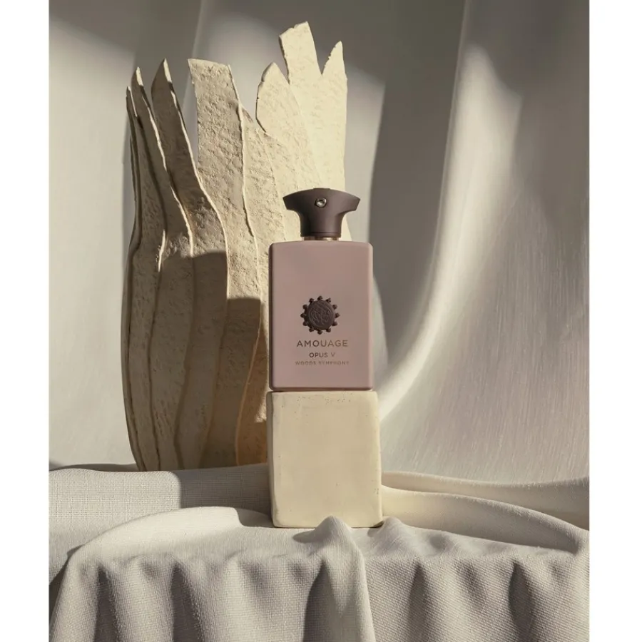 Amouage The Library Collection Opus V Woods Symphony Eau de Parfum Spray von Clearance