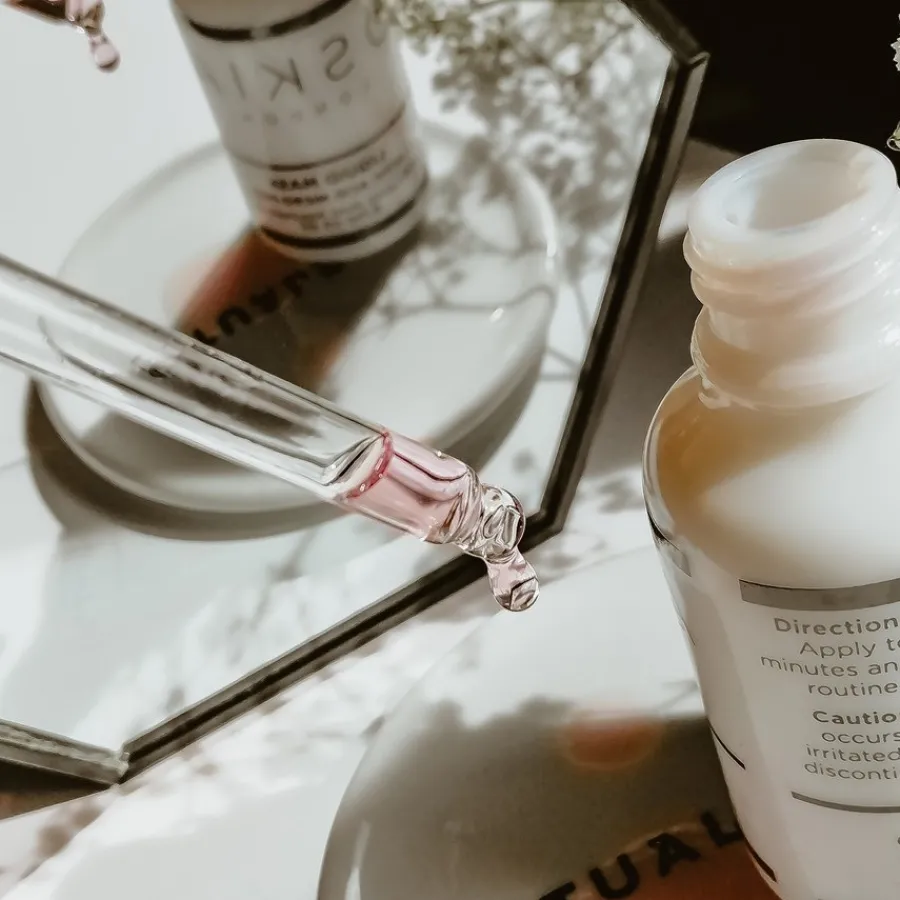 OSKIA LONDON Treatment Liquid Mask von