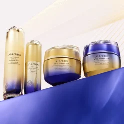 Shiseido Vital Perfection Uplifting and Firming Advanced Cream von