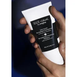 HAIR RITUEL by Sisley Waschen & Entwirren Revitalizing Volumizing Shampoo with Camellia oil von
