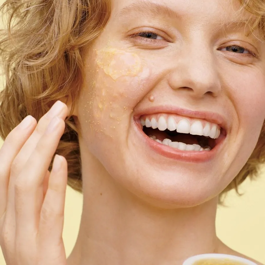 Shiseido WASO Yuzu-C Beauty Sleeping Mask von Outlet