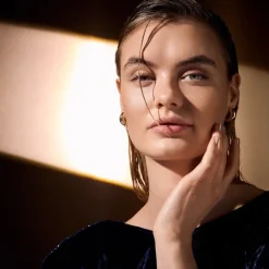 Catrice Wonder Woman Liquid Luminizer Face Drops von Outlet